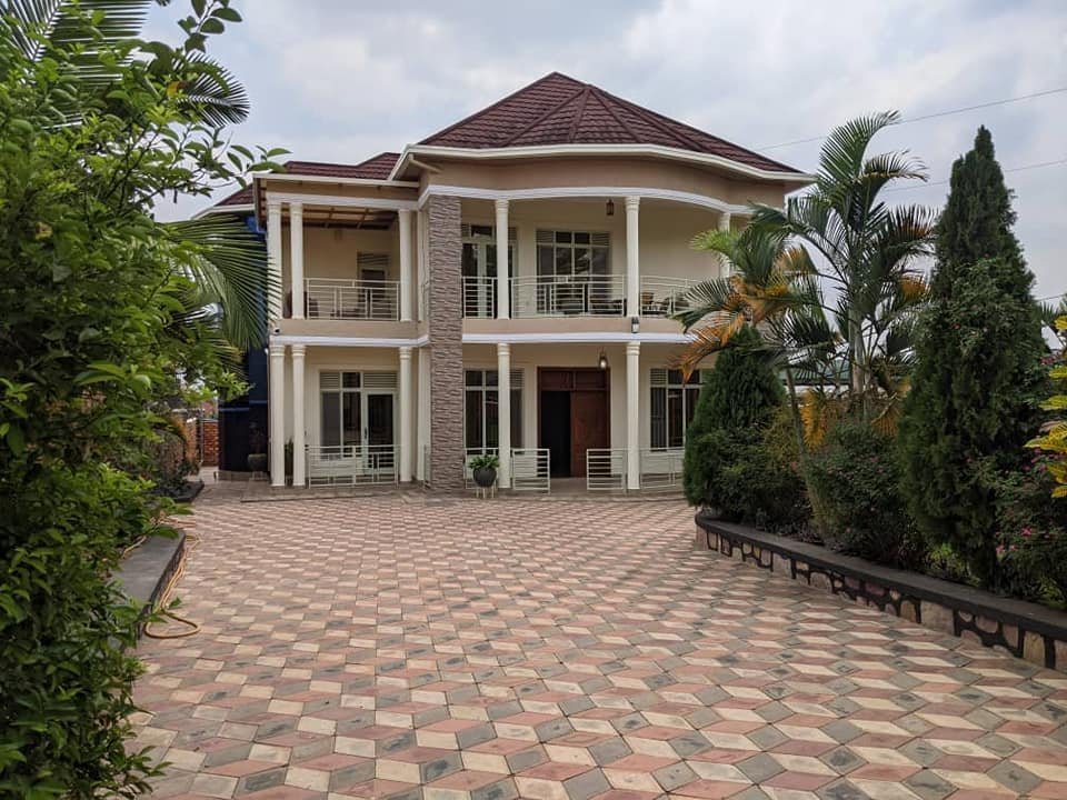 house 7